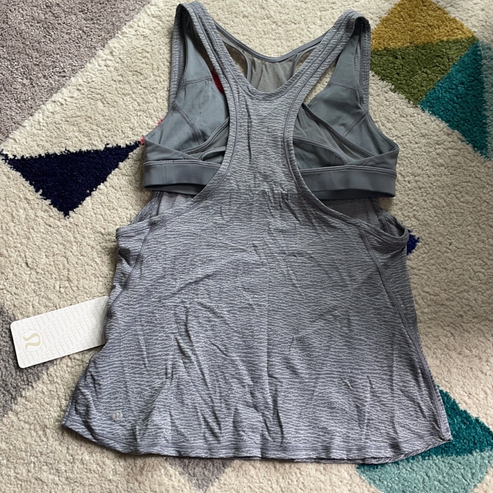 Lululemon - Picture 5 of 8